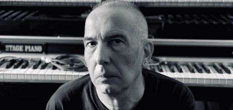 Αντώνης Λιβιεράτος: Το «Τίποτα» είναι το soundtrack των δύσκολων καιρών μας