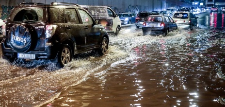 Πλημμυρισμένος δρόμος