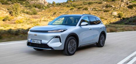 To Starray EM-I είναι το πρώτο Plug-In Hybrid της Geely στην Ελλάδα που καίει ελάχιστα
