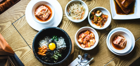 Πιάτα με κινέζικο φαγητό