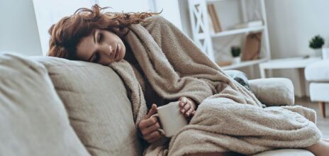 Ειδικός αποκαλύπτει γιατί οι 8 ώρες ύπνου δεν αρκούν πάντα - Η σημασία της ποιότητας έναντι της ποσότητας και οι παράγοντες που καταστρέφουν την ξεκούραση