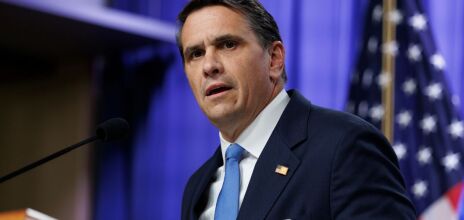 Ο Ντόναλντ Τραμπ δηλώνει ότι θα διορίσει μόνιμα τον προσωπικό του δικηγόρο Τοντ Μπλανς ως υπουργό Δικαιοσύνης - Αντιδράσεις στη Γερουσία των ΗΠΑ
