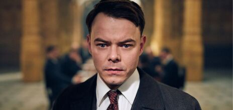 Netflix: Ανακοινώθηκε το καστ της νέας σειράς Peaky Blinders, που τοποθετείται στη δεκαετία του ’50 με νέους πρωταγωνιστές και δράση στο μεταπολεμικό Μπέρμιγχαμ
