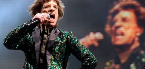Το νέο podcast των Rolling Stones θα περιλαμβάνει ακυκλοφόρητα κομμάτια και συνεντεύξεις με τους Ρόμπερτ Σμιθ, Άντριου Γουάτ και Νόρα Τζόουνς.