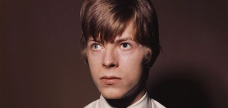 «David Bowie: The Shel Talmy Recordings»: Ακυκλοφόρητες ηχογραφήσεις του Ντέιβιντ Μπόουι από το 1965 με τον Τζίμι Πέιτζ στην κιθάρα κυκλοφορούν τον Σεπτέμβριο 