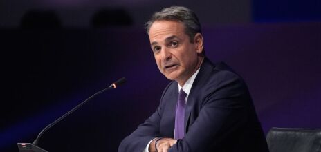 Ο Κυριάκος Μητσοτάκης εγκαινιάζει τη 90ή ΔΕΘ παρουσιάζοντας κοστολογημένα μέτρα στήριξης για το εισόδημα με σαφή ορίζοντα υλοποίησης έως το 2030.