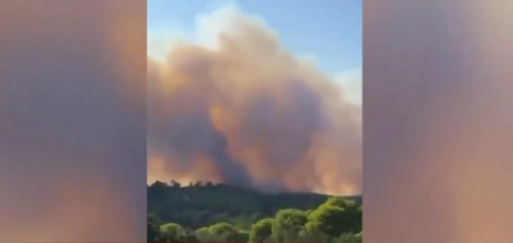 Φωτιά στη Σκύρο