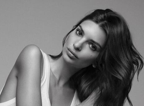 Εμιλι Ρατακόφσκι