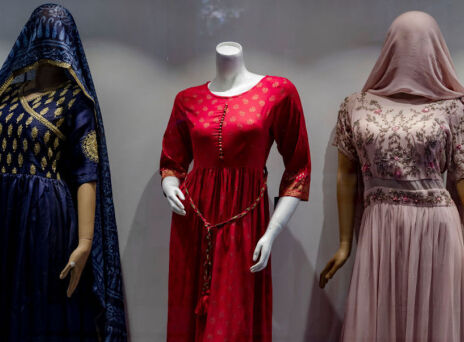 Αφγανιστάν: Οι Ταλιμπάν διέταξαν τους καταστηματάρχες της Καμπούλ να καλύψουν τα γυναικεία κεφάλια στις κούκλες, στις βιτρίνες των καταστημάτων