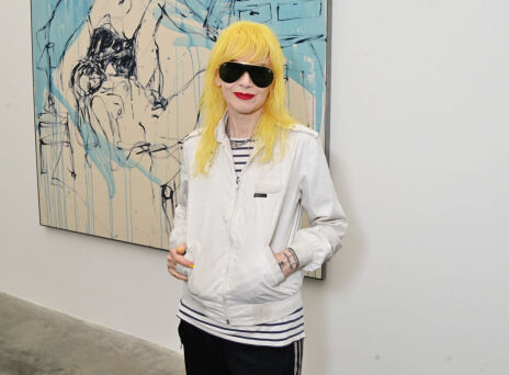 Πέθανε στα 66 χρόνια της η σχεδιάστρια μόδας Παμ Χογκ