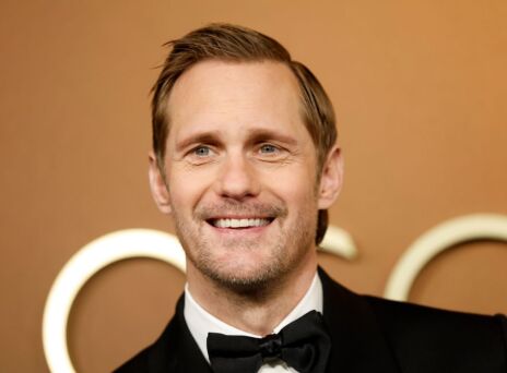 Ο Αλεξάντερ Σκάρσγκαρντ βάζει τέλος στη φημολογία για τη σεξουαλικότητά του