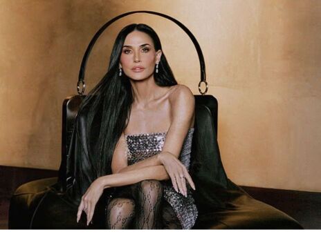 Η Ντέμι Μουρ αποθεώνεται ως Fashion Icon με ασημένιο φόρεμα που κλέβει τις εντυπώσεις