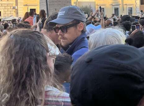 Πώς  Χάρι Στάιλς πήγε για… κούρεμα και βρέθηκε στην εκλογή του Πάπα 