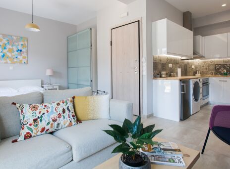 Οmnia Pagrati Apartments by kimon Erikat