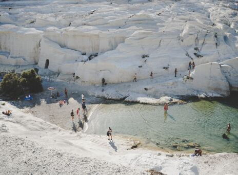 Μια συναρπαστική περιήγηση στα ελληνικά νησιά και σε 25 ξεχωριστούς τουριστικούς προορισμούς της χώρας μας, μέσα από το πρίσμα του National Geographic.