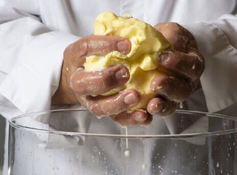 Πώς θα φτιάξεις βούτυρο από κρέμα γάλακτος