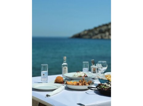 Casa Nostra: Φρέσκο ψάρι και θαλασσινά στη Σαλαμίνα