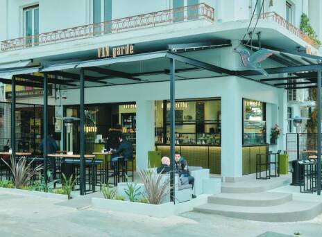 Van garde Drinks & Bites