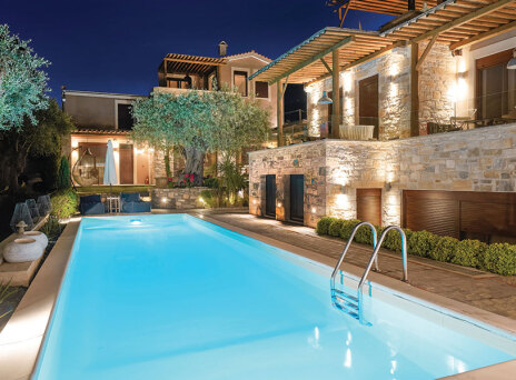 By The Sea Luxury Suites: Διακοπές σαν παραμύθι