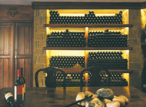 Οινοποιείο Σταμάτη Νικολάου: Από τους Σκυριανούς αμπελώνες στα ποτήρια μας!