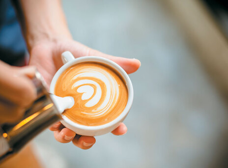 Handpickers Coffee Roasters: Η τέχνη του καφέ από τη γη μέχρι το φλιτζάνι σου