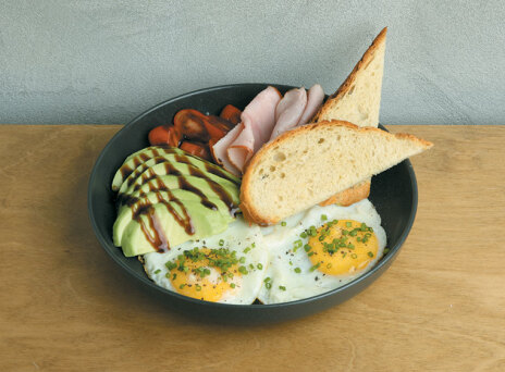 Λάλος: Το all day στέκι του Νέου Κόσμου