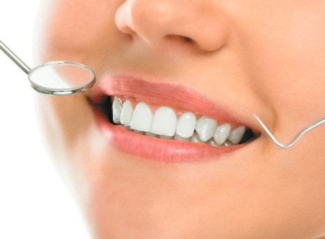 Όλα όσα θα θέλατε να γνωρίζετε για τα οδοντικά εμφυτεύματα