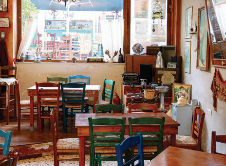 Το Γιαβρί: Το στέκι στα Κάτω Πετράλωνα