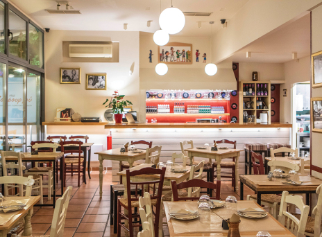 Μουσουρλού: Το ολοκαίνουργιο, ανατρεπτικό στέκι του Ηλία Σκουλά