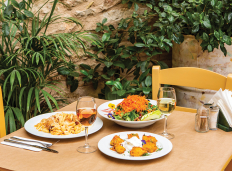 Το Αυγό του Κόκκορα: Παραδοσιακή κουζίνα καθημερινά