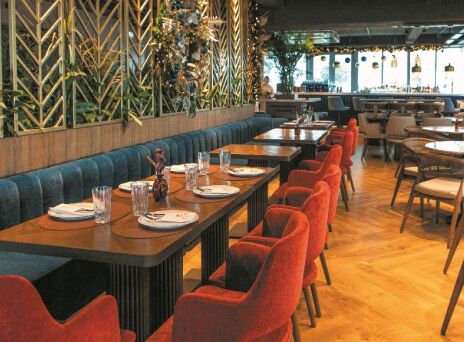 Nice n Easy Piraeus Tower