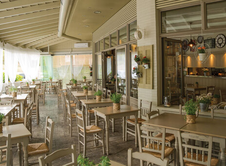 Άνοιξη παρά τέταρτο: Εκλεκτά αποστάγματα και ψαρομεζέδες έκπληξη