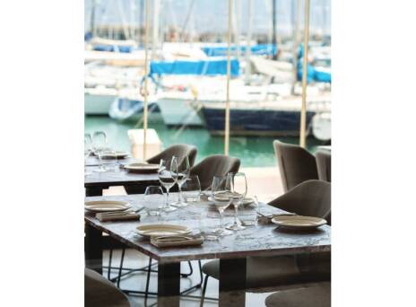 Twenty Five: Tο καινούργιο hot εστιατόριο στο Μικρολίμανο