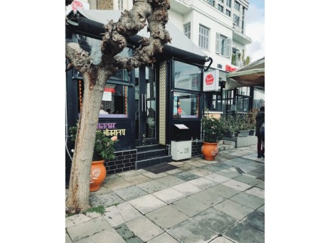 Naan Stop: Ινδική απόλαυση δίχως τέλος  