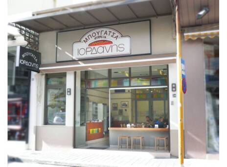 Μπουγάτσα Ιορδάνης: Η πιο φημισμένη μπουγάτσα της Ελλάδας βρίσκεται στην Κρήτη