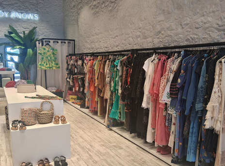 Everybody Knows Hydra: Όταν η αισθητική γίνεται εμπειρία