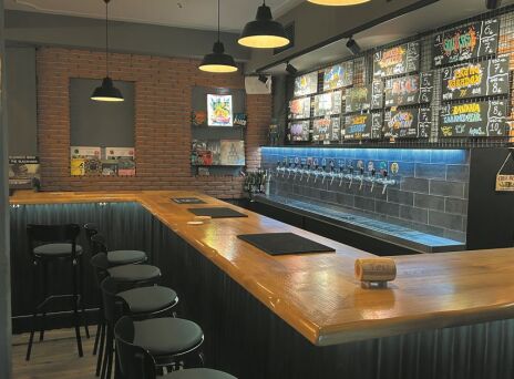 Main Squeeze taproom