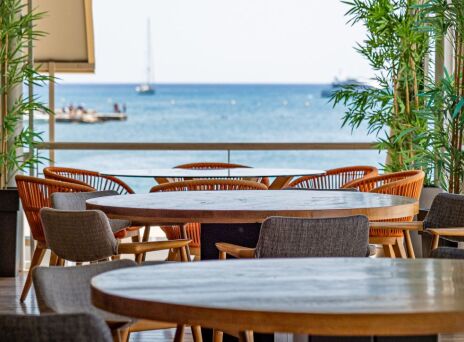 Εν Πλω: Στη Βουλιαγμένη σε περιμένει ο γαλάζιος παράδεισος