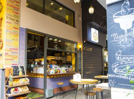 Etnico: Tο πιο multi ethnic στέκι της Αθήνας