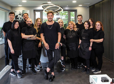 Manos Haute Coiffure: Το σαλόνι ομορφιάς που ακούει κάθε σου επιθυμία