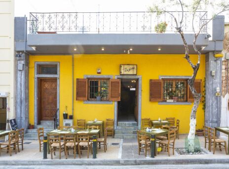 Βαλίτσα: Μεζεδοπωλείο και παντοπωλείο με προϊόντα από όλη την Ελλάδα