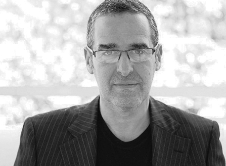 Guest Editor: Μαρκ Μαζάουερ 