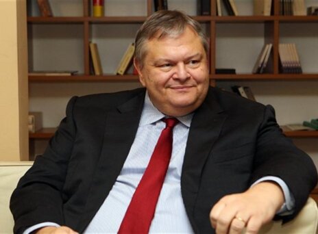 Ο Ευάγγελος Βενιζέλος καταδικάζει τον εμπρησμό της Athens Voice 