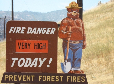 Η λαίδη Μάκβεθ με το μπιτόνι