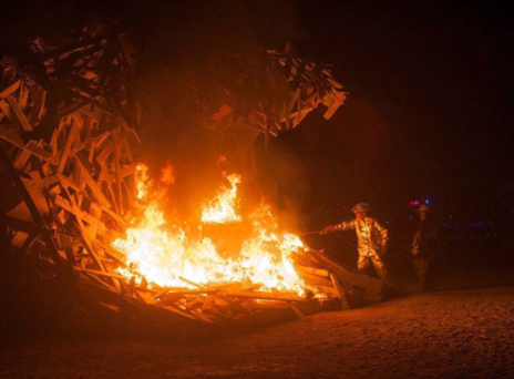 Ο πυρσός των τιμωρών
