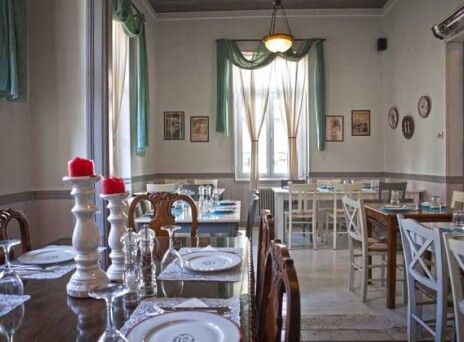 Εδεσματοπωλείον Υδρούσσα