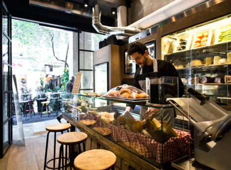 Στη Βουλής τα καλά σάντουιτς