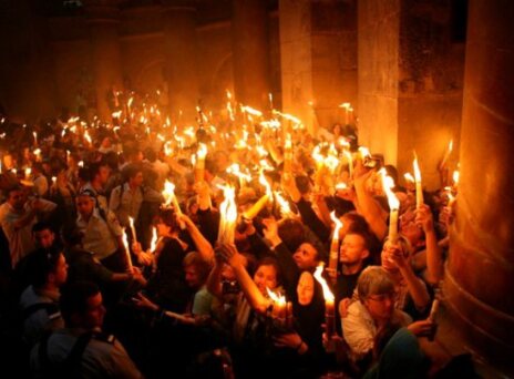 Το πιο original Άγιο Φως που μπορείς να βρεις στην Αθήνα