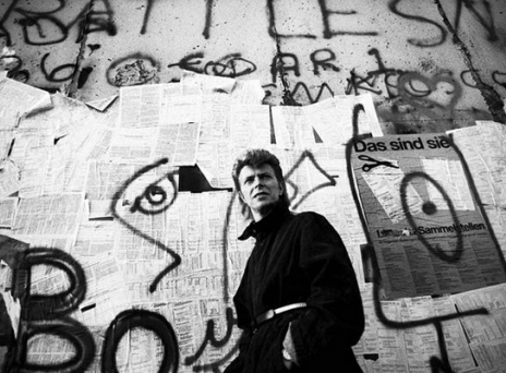 Γερμανικό ΥΠΕΞ: Σε ευχαριστούμε David Bowie που βοήθησες να πέσει το Τείχος