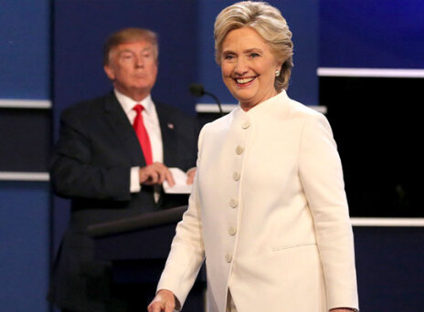 Νικήτρια και του τρίτου ντιμπέιτ η Χίλαρι Κλίντον